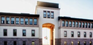 Yapay Zeka Çağında Liderliğin Anahtarı: İnsan Muhakemesi ve Etik